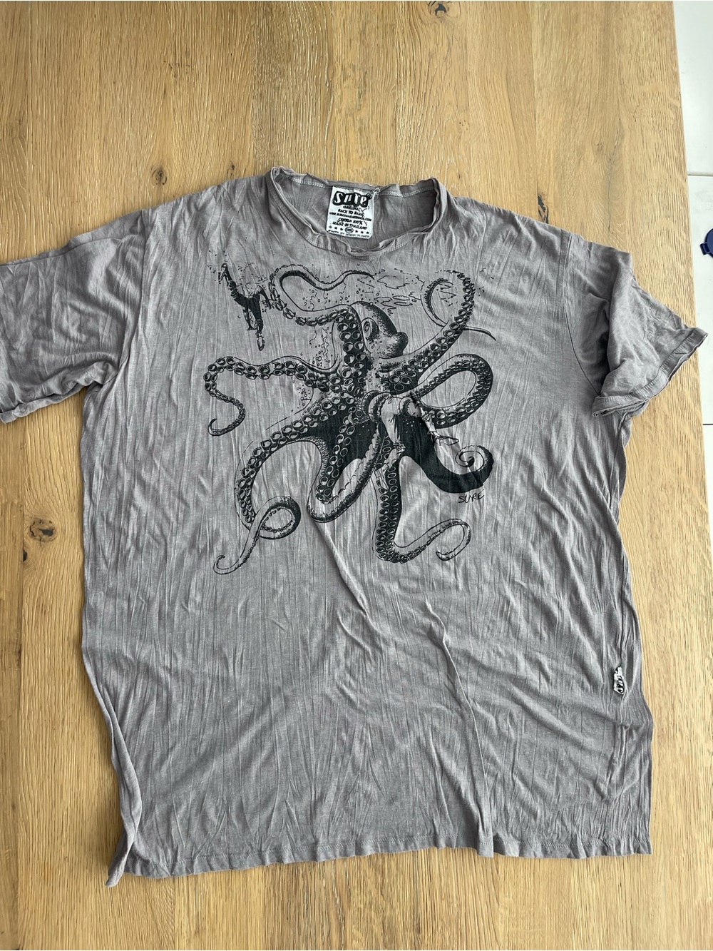 Sullen Octopus Graphic Short-Sleeve Tee - Gray